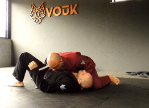 Como estrangular dos cem quilos